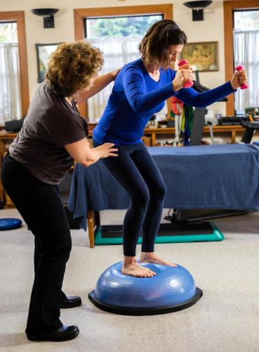 ExerciseSquatsBosuBall2971